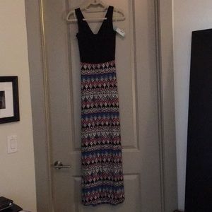 Gilli Mattie Mixed Print Crossback Maxi Dress